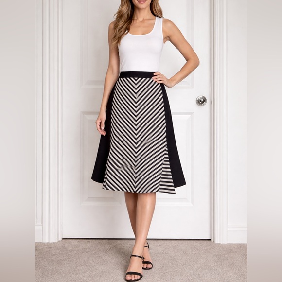 Ann Taylor Dresses & Skirts - Ann Taylor Skirt NWT